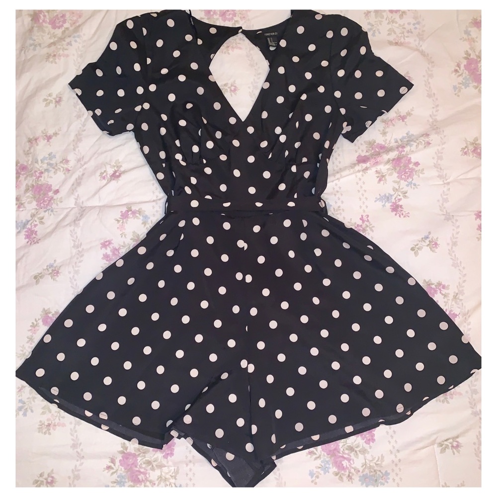 Polka-Dot Romper ⭐️